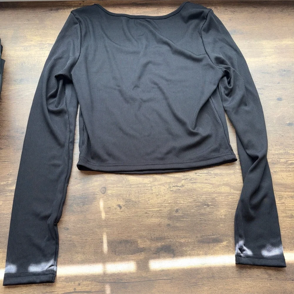Black Long Sleeve Ribbed Top - Picture 5 of 5
